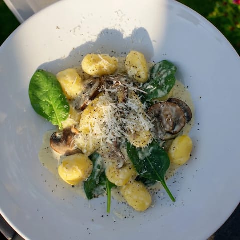Creamy Mushroom and Spinach Gnocchi